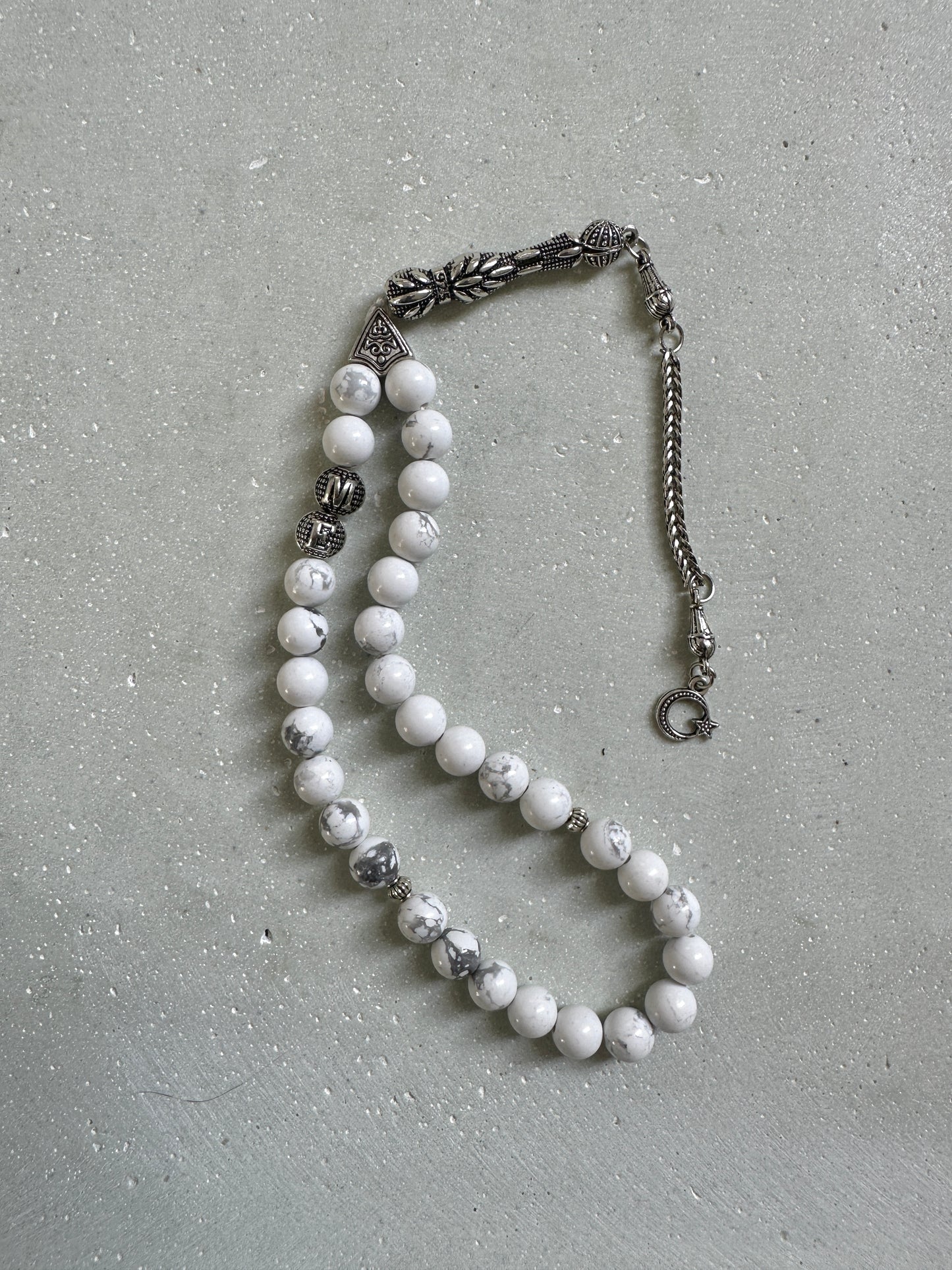 Tesbih mit Namen aus Naturstein - Magnesit -  marmor glänzend